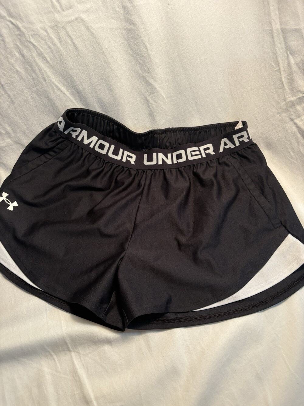 Under Armour Girls Short Size M